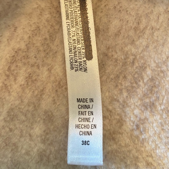 NWOT Victoria’s Secret Front Closure Sports Bra - Picture 10 of 11